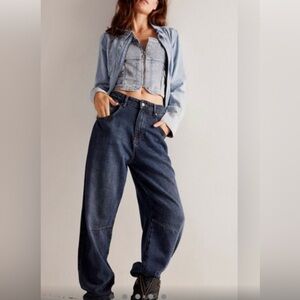 We The Free Augusta Barrel Jeans, Size 26, NWOT, color gray skies